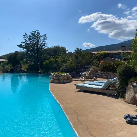 Hotel Domaine De Piscia 2*