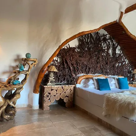 Domaine De Piscia Hotel 2*