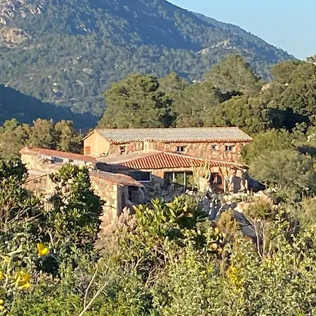 Domaine De Piscia Hotel Figari (Corsica)