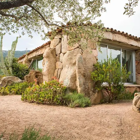 Domaine De Piscia Figari (Corsica)