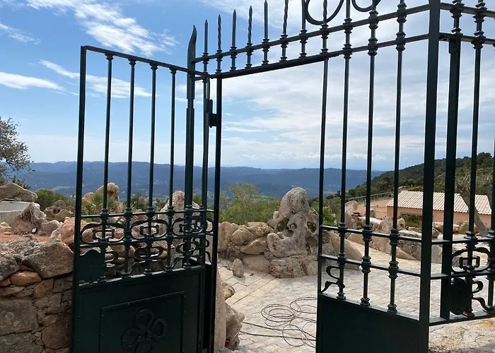 Domaine De Piscia 3*