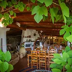 Domaine De Piscia Szálloda 3*