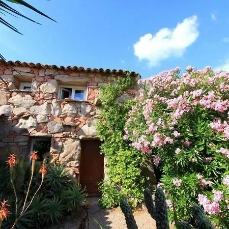 Domaine De Piscia 3* Figari (Corsica)