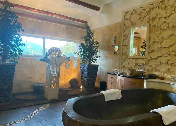 Domaine De Piscia 3* Figari (Corsica)