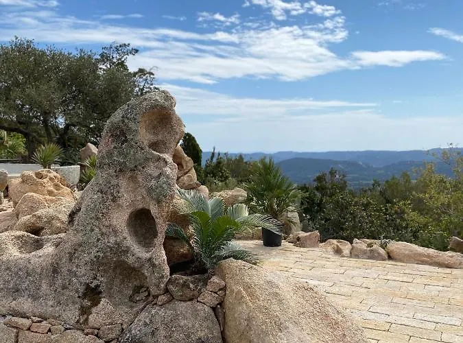 Hotel Domaine De Piscia Figari (Corsica)