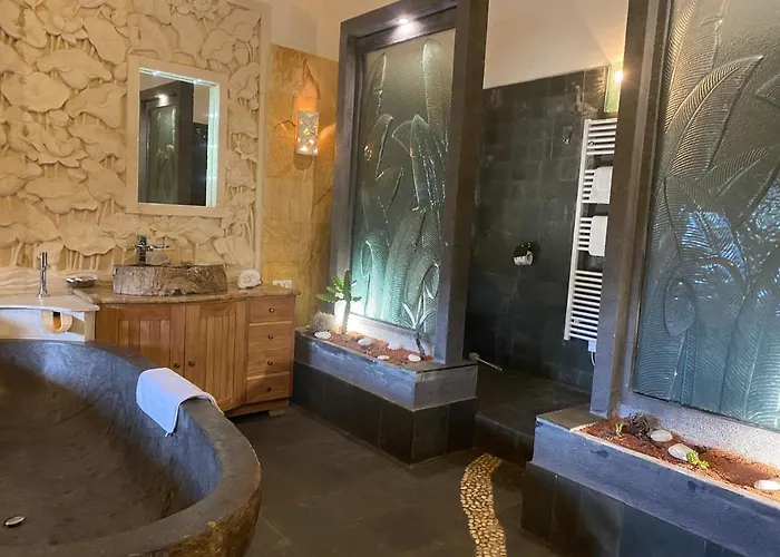 Domaine De Piscia 3* Figari (Corsica)