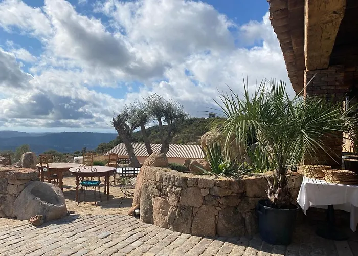 Domaine De Piscia Hotel Figari (Corsica)