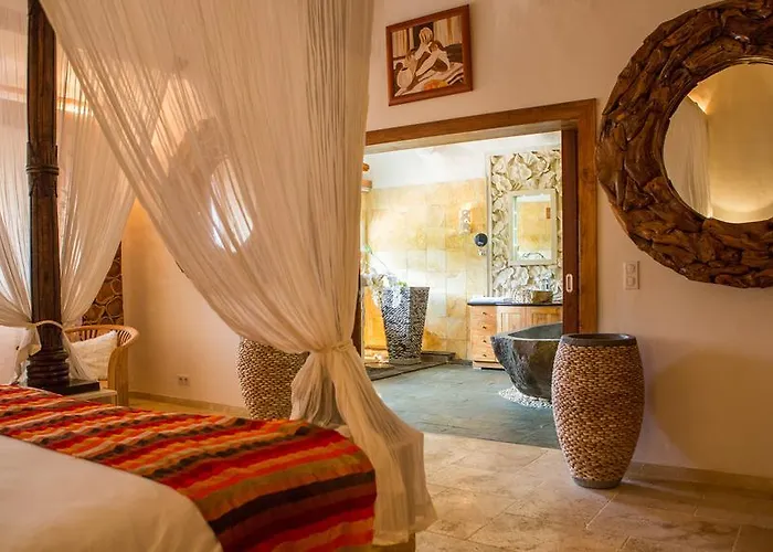 Domaine De Piscia Hotel Figari (Corsica)