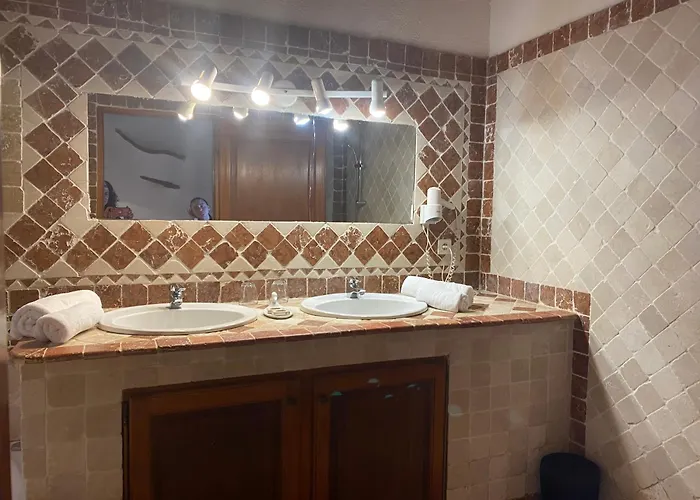 Domaine De Piscia Hotel