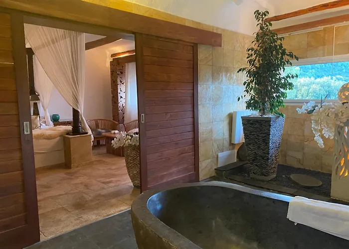 Domaine De Piscia Figari (Corsica)