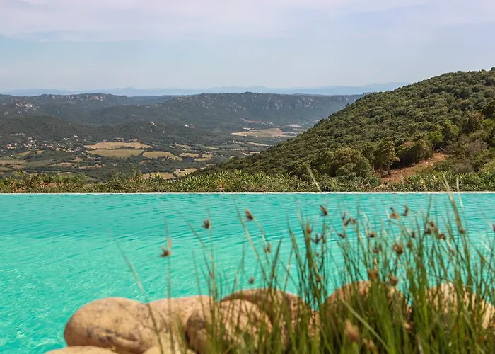 Hotel Domaine De Piscia 3*