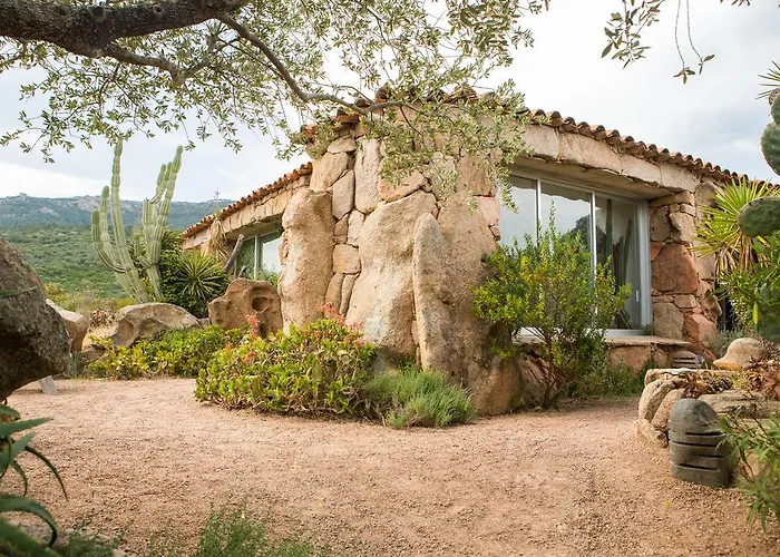 Domaine De Piscia Figari (Corsica)