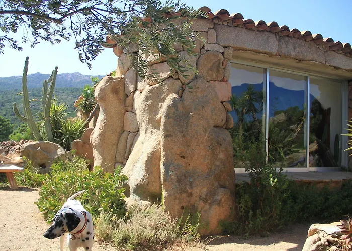 Domaine De Piscia 3* Figari (Corsica)